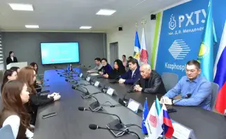 Двойные дипломы выпускникам РХТУ и Университета Дулати в Таразе