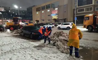 Уборка снега в Астане продолжается