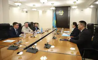 Казахстан и ООН обсуждают новые инициативы в волонтёрстве на встрече в Астане