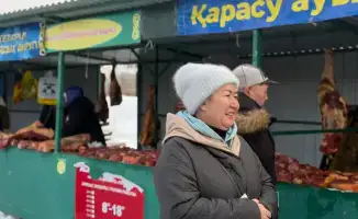 Сельскохозяйственная ярмарка «Туған жер – алтын бесігім» открыла свои двери в Усть-Каменогорске: местные производители предлагают свежие продукты