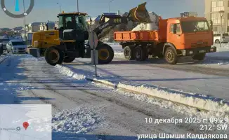 Снег убирают 3 000 рабочих в Астане
