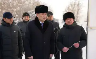 Алтай: от пустующих квартир до хоккейных талантов!