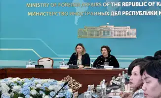Обсуждение роли социальных работников в защите прав человека в Казахстане
