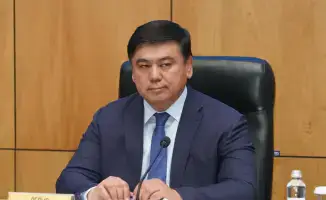 В Туркестанской области обсуждены важные вопросы на внеочередной сессии маслихата