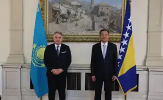 Казахстанский посол вручил грамоты в Сараево