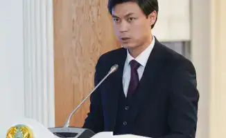 Поддержка местных специалистов: 70 молодых выпускников Туркестанской области получили государственные должности без конкурса