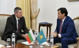 Посол Болгарии Георги Воденски и заместитель министра иностранных дел Казахстана Алибек Бакаев обсудили сотрудничество между странами