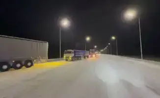 Полиция организовала безопасное сопровождение 150 грузовиков в условиях ухудшения погоды в Жетысу