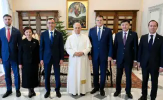 Президент Казахстана Касым-Жомарт Токаев пригласил Папу Римского Льва XIV посетить страну с апостольским визитом, подчеркивая важность межрелигиозного диалога и сотрудничества. Это приглашение стало значимым шагом в укреплении отношений между Казахстаном 