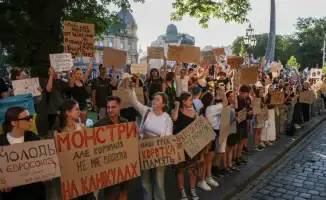 В Украине разразился скандал, связанный с действиями Ермака и Зеленского, который может существенно повлиять на переговорный процесс в стране. Обострение ситуации привело к общественному недовольству и критике со стороны оппозиции, что ставит под сомнение
