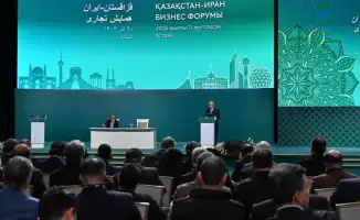 Президент Казахстана Касым-Жомарт Токаев и иранский бизнесмен Масуд Пезешкиан приняли участие в казахско-иранском бизнес-форуме, где Токаев подчеркнул стремление Казахстана стать ведущей цифровой страной в регионе.