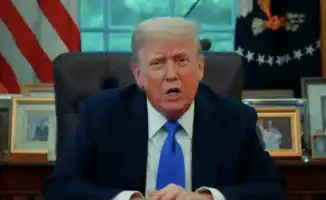 Президент США Дональд Трамп намерен подать судебный иск против телерадиокомпании BBC на сумму от 1 до 5 миллиардов долларов из-за монтажа его речи о событиях в Капитолии. Трамп считает, что редакция его выступления была искажена, что повлияло на его репут