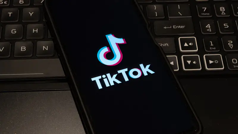 TikTok завершает многолетние судебные разбирательства, продавая американское подразделение совместному предприятию с американскими инвесторами. Актобе
