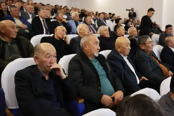 Ербол Карашукеев провел встречу с жителями района Т. Рыскулова Актобе
