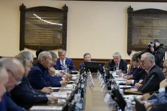 В столице состоялась международная конференция к 75-летию Алибека Аскара (4)