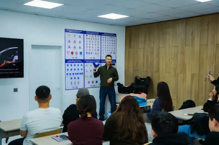 Обучение будущих водителей основам детской дорожной безопасности: шаг к снижению травматизма на дорогах Актобе