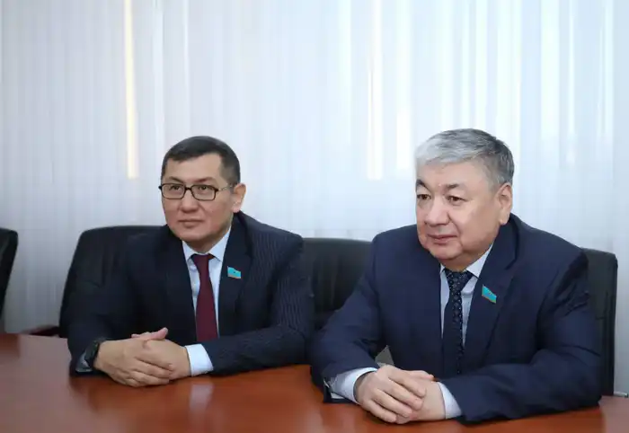 Аким Мангистауской области Нурдаулет Килыбай обсудил с сенаторами социально-экономическое развитие региона Актобе