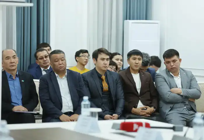 Встреча Ербола Карашукеева с творческой интеллигенцией Жамбылской области Актобе