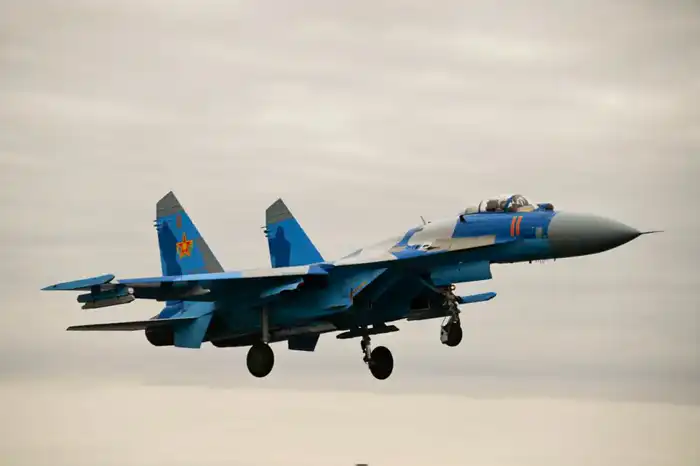 Учебно-тренировочные полеты военных летчиков: более 12 тысяч часов налета и повышение боеготовности Актобе