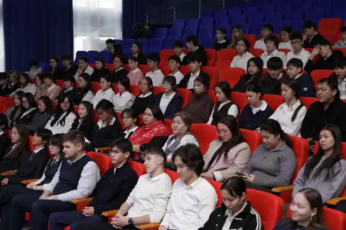 компьютерная игра Qarzhy Saqshysy в Астане для студентов и школьников повышение финансовой грамотности Актобе