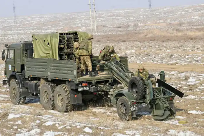 Поддержка гражданского населения: пресс-тур в Конаевском гарнизоне освещает роль инженерных войск в чрезвычайных ситуациях Актобе