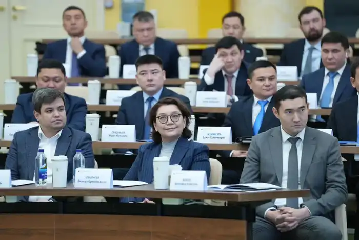 В Казахстане стартовала программа подготовки государственных служащих по вопросам искусственного интеллекта AI Governance (3)