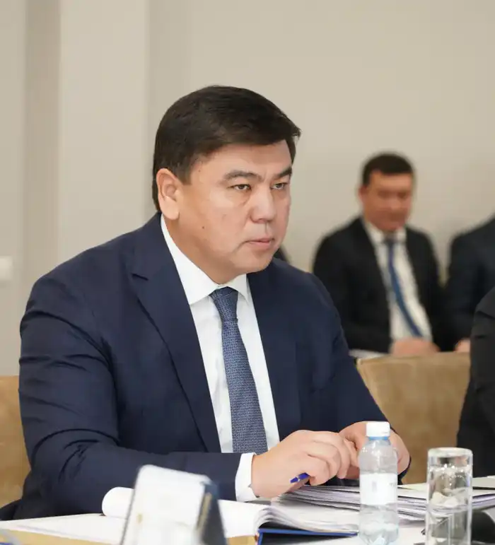 Усиление мер безопасности на дорогах в Туркестанской области в зимний период: реакция дорожных служб на сложные погодные условия Актобе