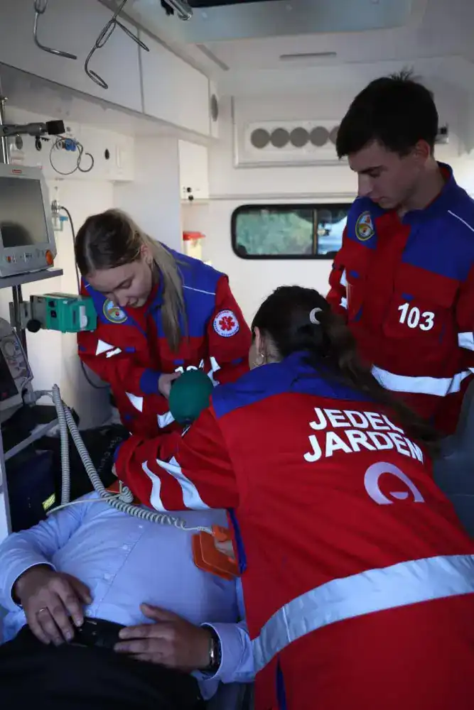 Скорая помощь: 7,4 миллиона вызовов и 8,2% успеха в борьбе за жизни Актобе