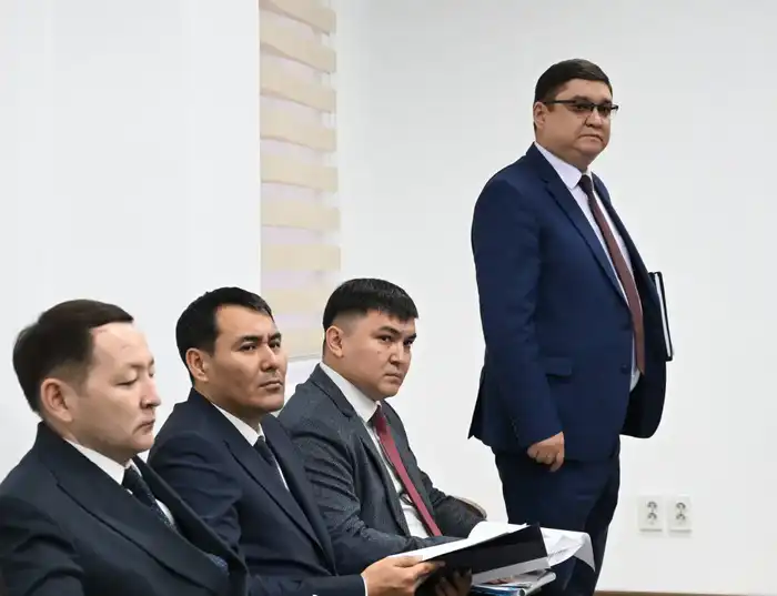 Мост к мечтам: Бейбит Исабаев открывает двери для граждан на приеме по личным вопросам Актобе