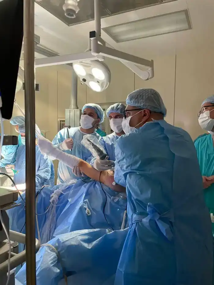 Травматологическая служба Казахстана 130 тысяч операций 2025 год Актобе