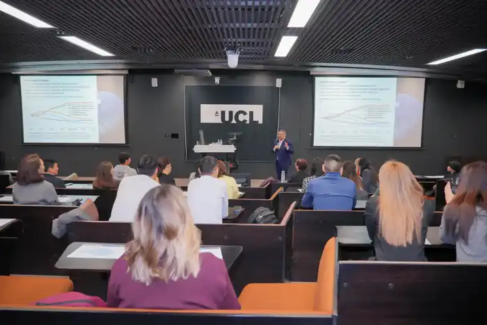 Встреча Нурбека со студентами в Лондоне Актобе