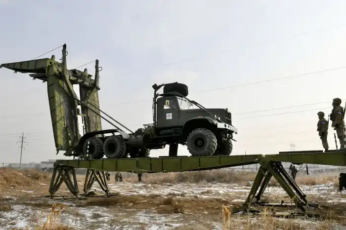 Роботы, дроны и четвероногие саперы: в Конаевском гарнизоне прошел пресс-тур для представителей СМИ (2)