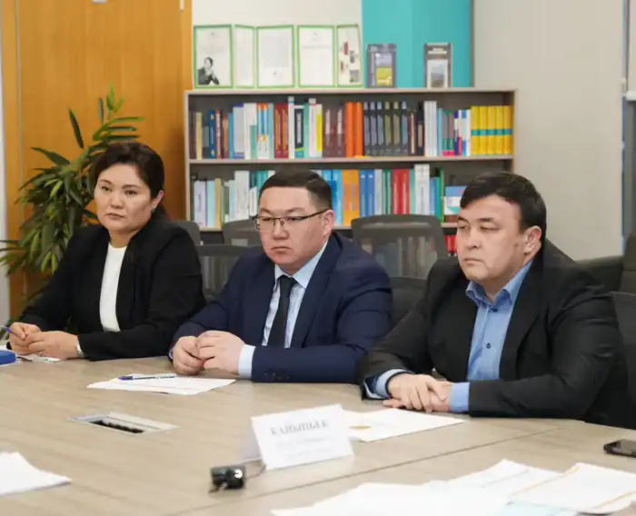 Заместитель акима Туркестанской области выслушал обращения жителей Актобе