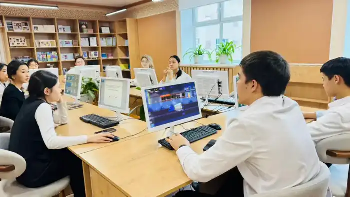В Астане запущена платформа ИИ для оценки настроения школьников перед уроками Актобе