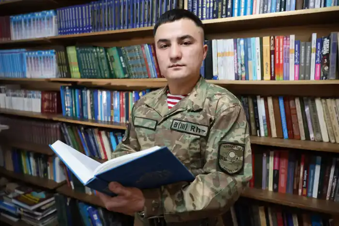 Солдат-полиглот из Национальной гвардии свободно говорит на семи языках (5)