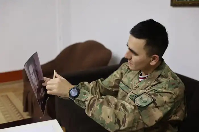 Герои на холсте: военнослужащий нарисовал портреты для музея Национальной гвардии (6)