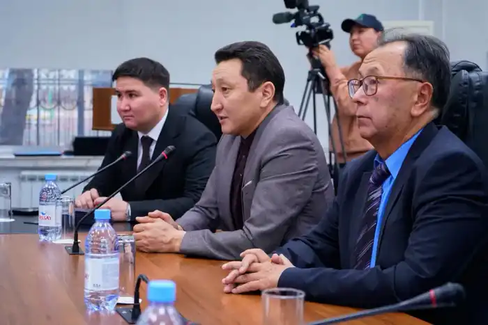 В Алматы представили книги современных авторов детской литературы (2)