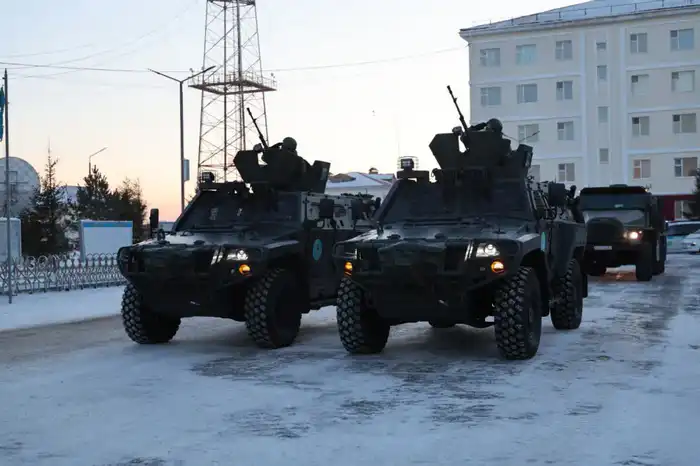 Гвардеец сделал сюрприз своей возлюбленной на церемонии принятия военной присяги (4)