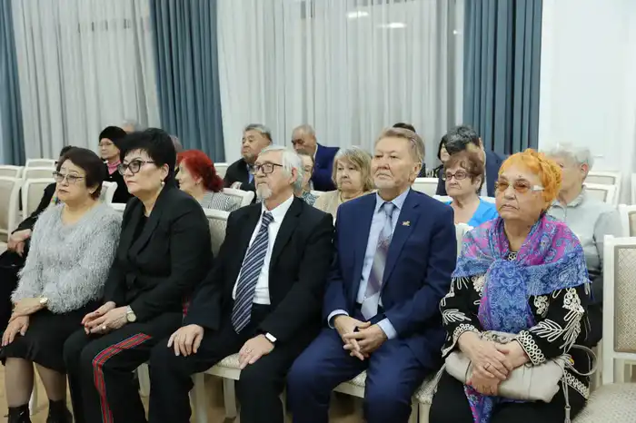 Ветеранский мост: Аким Жамбылской области связывает поколения в диалоге с обществом Актобе