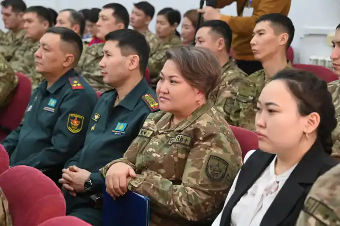 Дисциплина и быт: замминистра проверил войсковые части Карагандинского гарнизона (6)