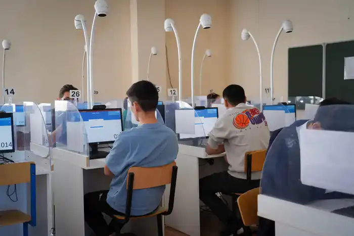 90 тысяч абитуриентов прошли январское ЕНТ в Казахстане Актобе