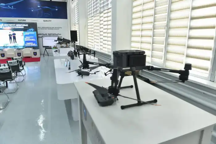 В КазНУ открылся Инновационный центр развития беспилотной авиации (2)
