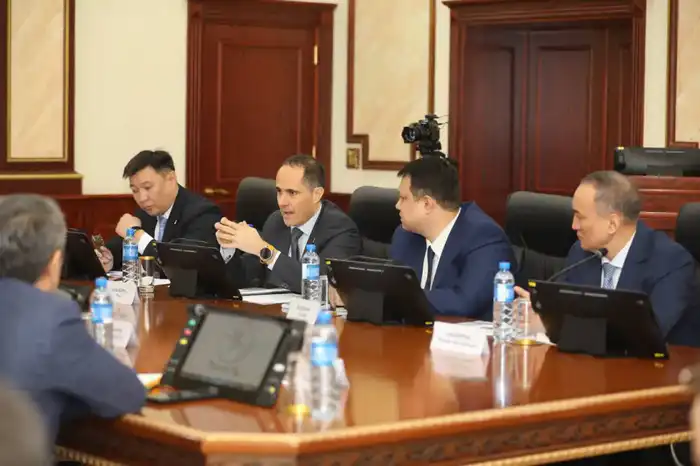 Аким Мангистауской области обсудил с NCOC планы благоустройства села Онды, родины Абиша Кекилбаева Актобе