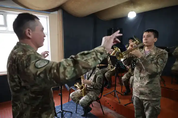 Служба как путь к мечте: военнослужащий Национальной гвардии реализовал мечту о военном оркестре (3)