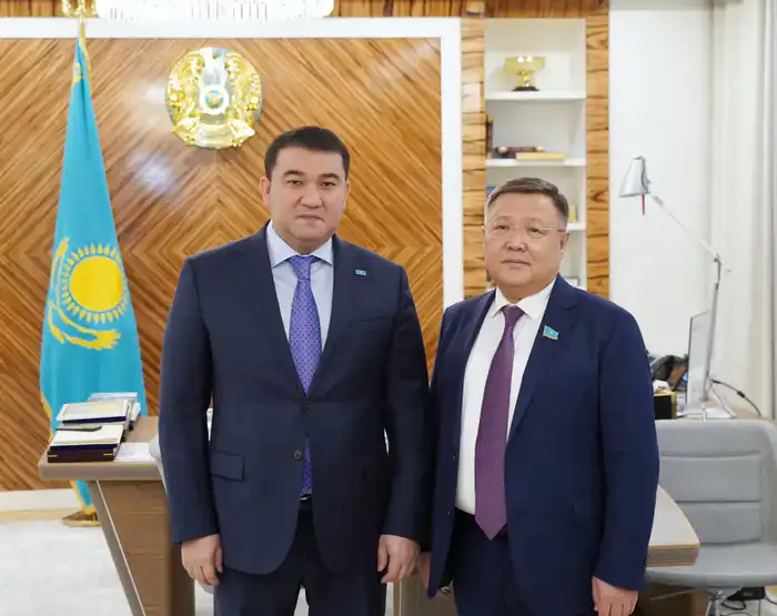 НУРАЛХАН КУШЕРОВ ВСТРЕТИЛСЯ С ДЕПУТАТАМИ СЕНАТА И МӘЖИЛИСА ПАРЛАМЕНТА РЕСПУБЛИКИ КАЗАХСТАН (2)