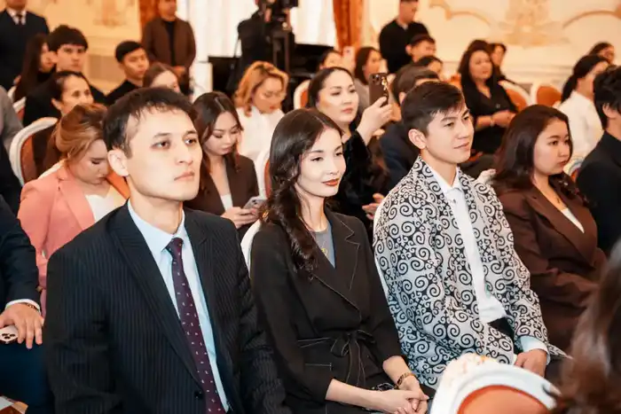 «Тәуелсіздік ұрпақтары»-2025: Аида Балаева наградила победителей (4)