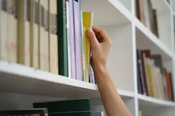 В селе Тогызбулак открыта библиотека, подчеркивающая культурное развитие и доступ к знаниям в Казахстане Актобе