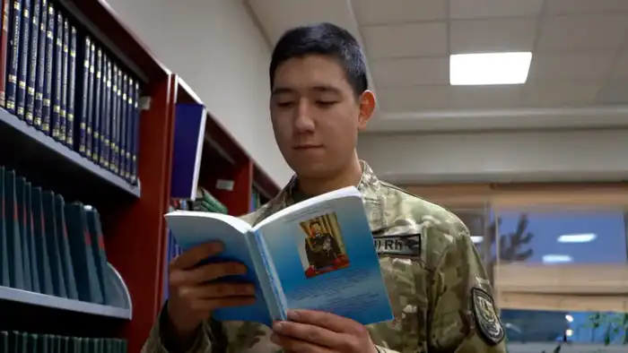 Солдат-полиглот из Национального университета обороны освоил пять языков и побывал в 20 странах Актобе