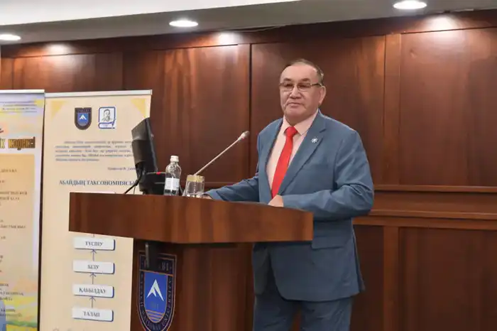 В КазНУ прошло заседание Ученого совета по итогам празднования 180-летия Абая (9)