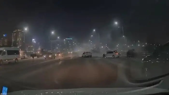 Смертельная авария на мосту Сарайшык в Астане унесла жизни двух человек Актобе